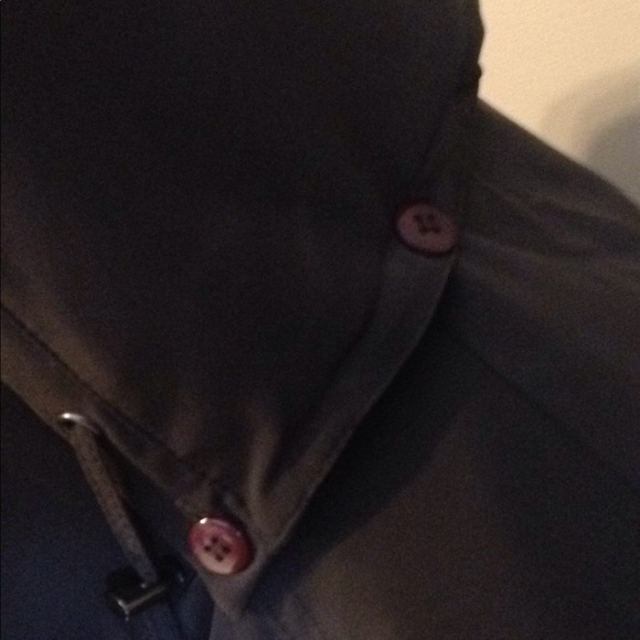 Brown and tan rain coat - Picture 2 of 9